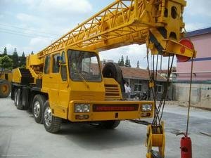 фото строительного крана